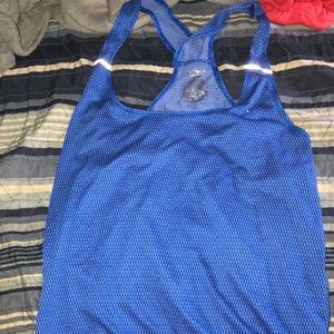 Running style tank top